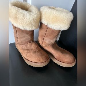 Ugg Chestnut Boots , Sz 7. 1/2 ,